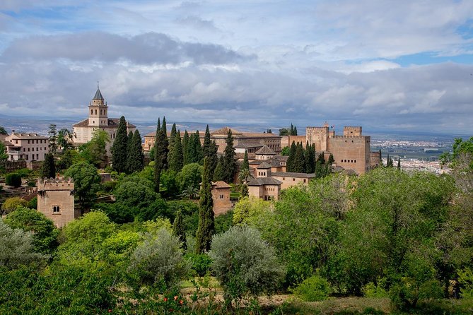 Group tour: the Alhambra of Granada - What the $115.19 price really covers