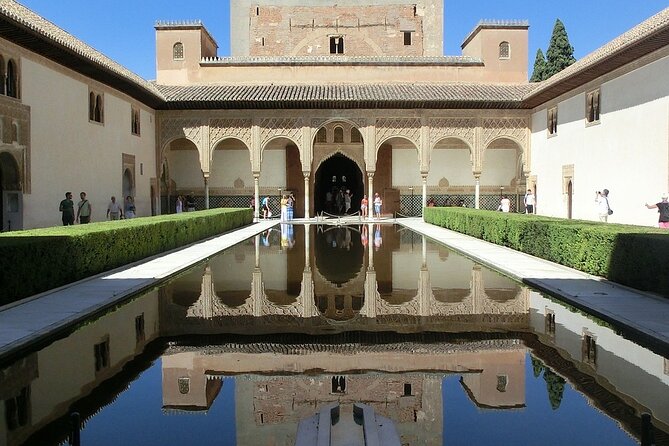 Guided tour of Alhambra and Generalife with Nasrid Palaces - Palace of Carlos V and the Partal
