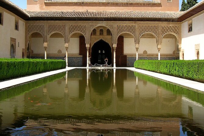 Guided tour of La Alhambra with tickets included - Why the Nasrid Palaces make this tour worth considering