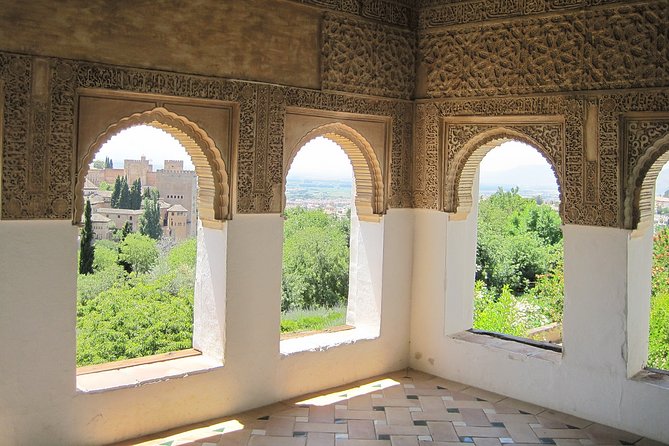 Guided tour of the Alhambra: Generalife and its gardens - Who will get the most from this visit?