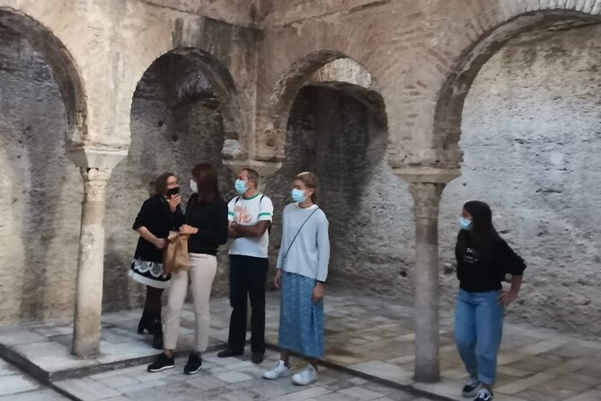 Guided tour The Nasrid Life - Who should book this experience?