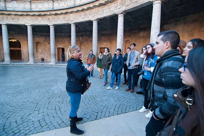 Guided visit to the Alhambra, Nasrid Palaces and Generalife - Meeting point, walking demands, and booking rules