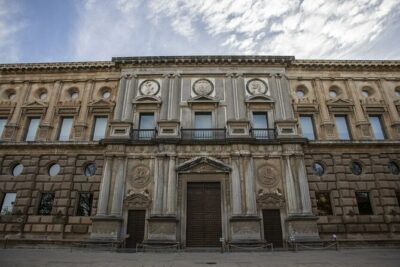 Guided Walking Tour of the Alhambra in Granada