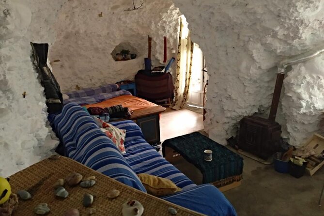 Gypsy life: Sacromonte and the caves private tour - Starting at Plaza Nueva