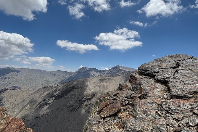 Hiking experience in the High Sierra Nevada National Park - What to wear and carry