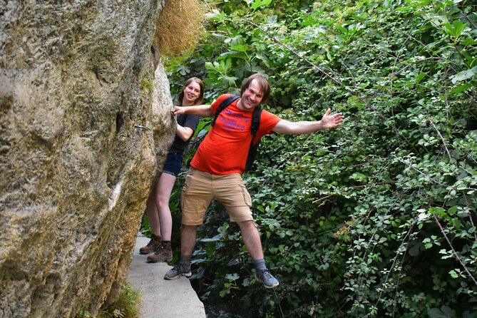 Hiking in the Canyon of the Monachil Cubs in Granada - At a glance