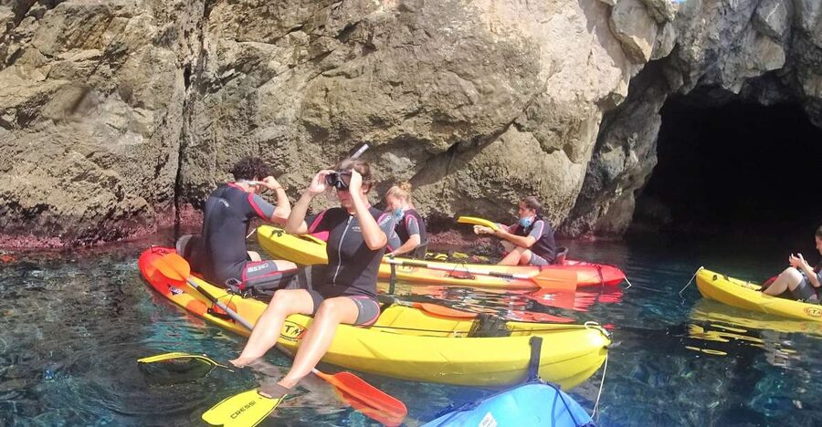 La Herradura: Cerro Gordo Natural Park Kayak & Snorkel Tour - From La Herradura beach to Cerro Gordo’s sea caves