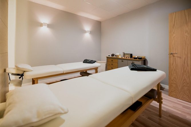 Massage Weekends and Holidays - Booking and cancellation details