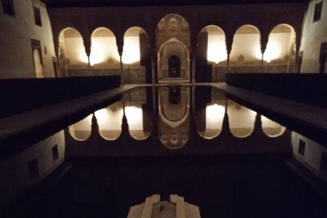 Night Tour of Alhambra and the Nasrid Palaces - What the guide adds to the visit
