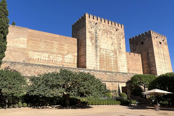 PREMIUM 2 Hour Alhambra and Generalife Tour + tickets - The missing Nasrid Palaces change the value