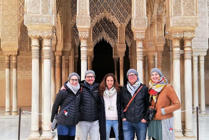 Private Alhambra Highlights Tour Including the Nasrid Palaces - What the private format does best