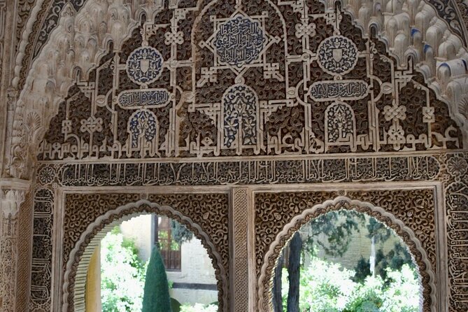 Private Night Tour of the Alhambra in Granada (includes tickets) - Who will get the most from this visit