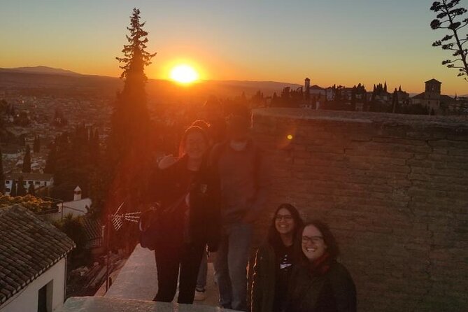 Private tour: 4 cultures, Granada in depth - Four cultures, explained through places