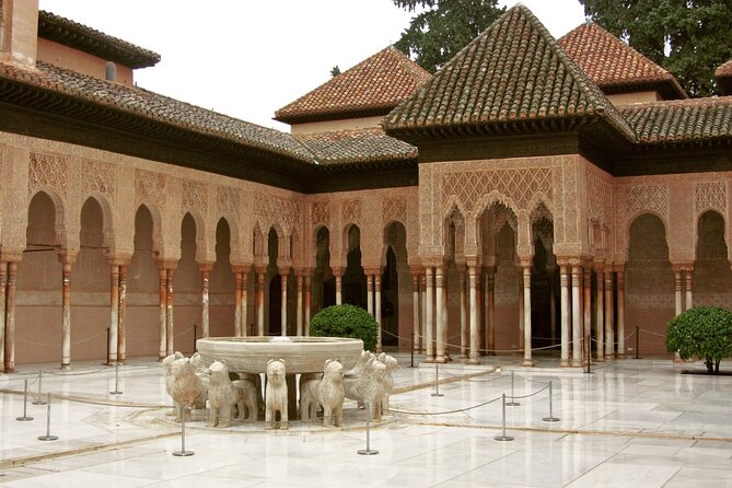 Private Tour Alhambra, Generalife and Nasrid Palaces - The Nasrid Palaces, the artistic heart of the visit