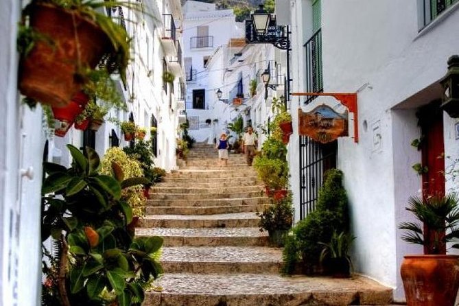 Private tour from Motril to Nerja, Frigiliana and Nerja caves - Nerja’s Balcón de Europa and the sea below