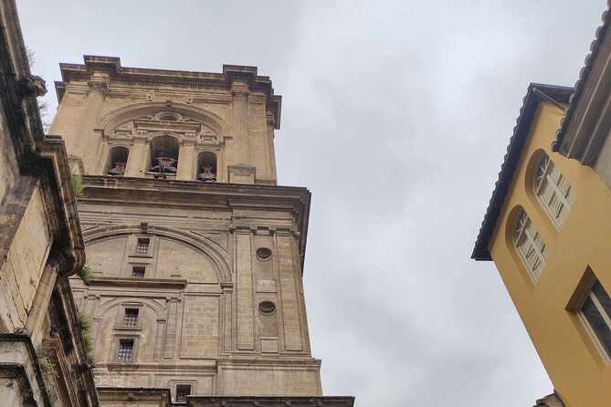 Private Tour: Historic Center of Granada - Royal Chapel: monarchs, objects, and art