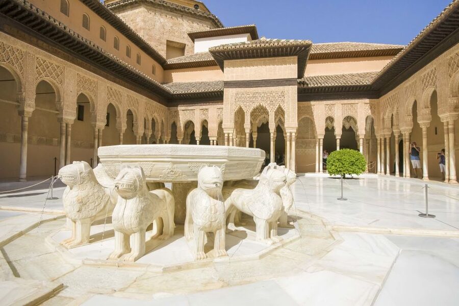 Private tour in all complete complex of Alhambra with ticket - Why This Private Alhambra Visit Makes Sense