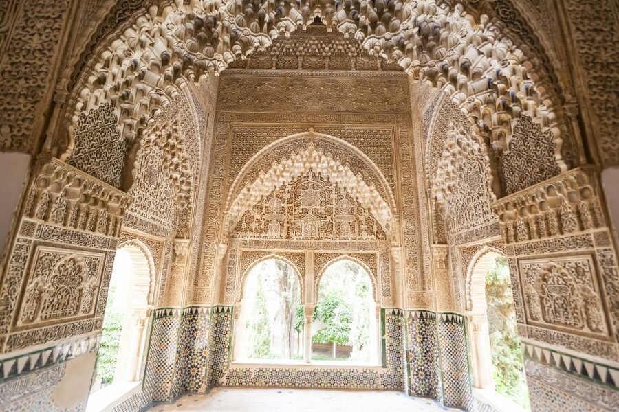 Private tour in all complete complex of Alhambra with ticket - Is $412 Per Person Good Value?