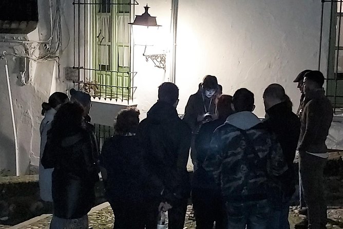Private Tour Legends of Granada and Albaicín (Spanish language) - Walking toward the Paseo de los Tristes