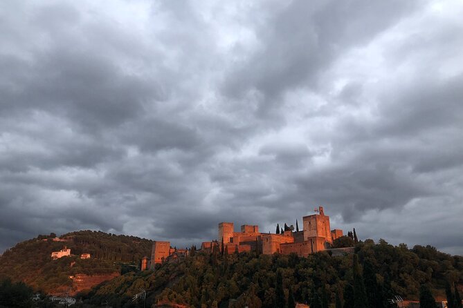 Private Tour of the Alhambra of Granada - Key points at a glance