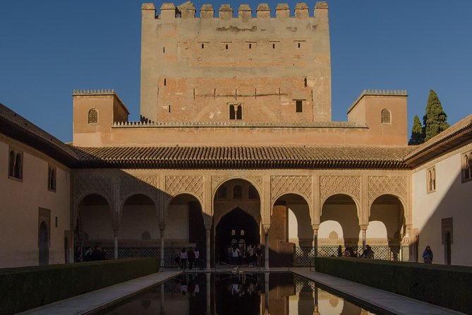 Private Tour to The Alhambra with Nasrid Palaces in Granada - Three hours of walking, with a lot to take in