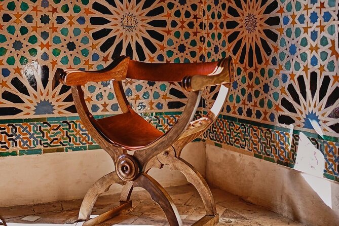 Private Tours Alhambra : Tickets & Tour Guide & Skip-the-Line - One hour among the Generalife gardens