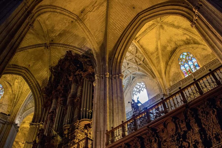 Sevilla Full-Day trip from Granada - Lunch, water, and the practical rhythm of the day