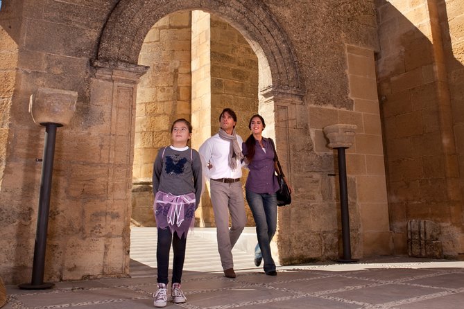 Skip the Line: Fortaleza de la Mota Admission Ticket - What the audioguide adds