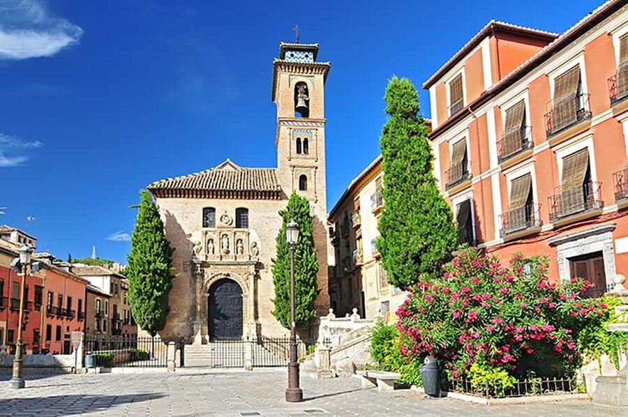 Tour Granada from its Origin; Albaicín - San Miguel Bajo and Santa Isabel la Real