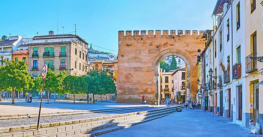 Tour Granada from its Origin; Albaicín - Plaza Nueva and the historic center