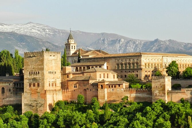 Walking tour in Alhambra, Nasrid Palaces and Generalife - What this three-hour Alhambra visit actually includes